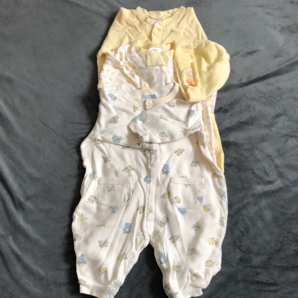 Assorted onesies 0-3 months shades of yellow